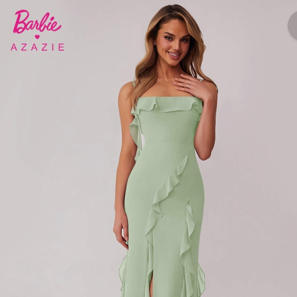 A azazie Barbie dress Sage green has been worn only once